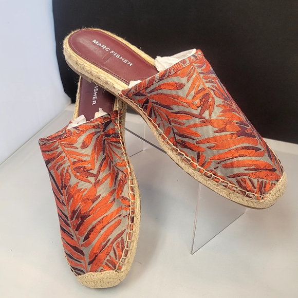 Marc Fisher Women's Vibrant Patterned Mules - Picture 1 of 6